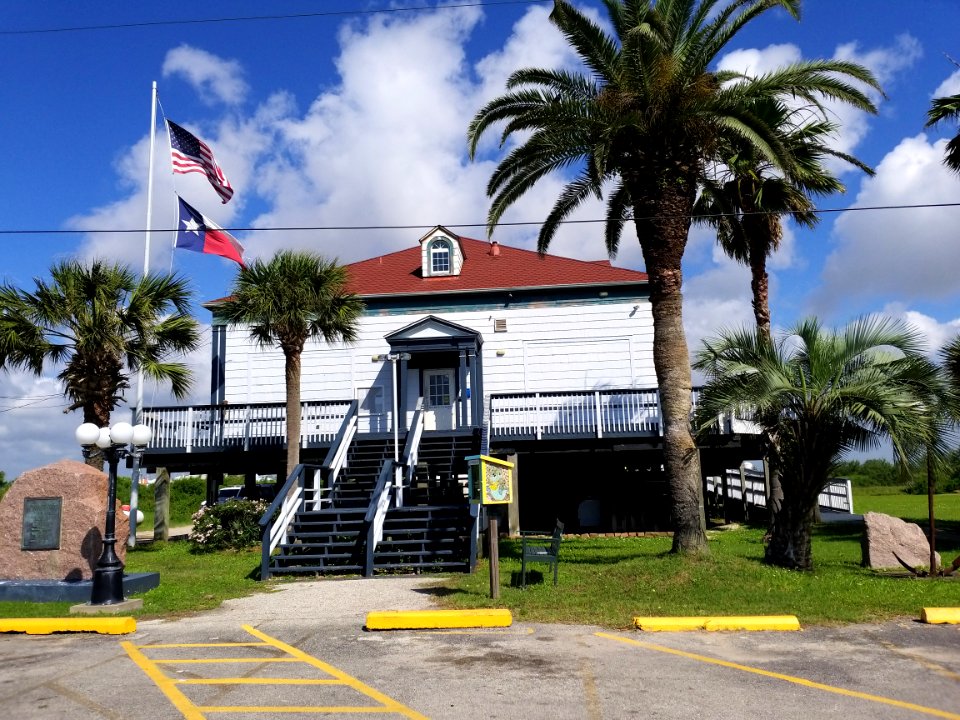 SurfsideBeachTownhall