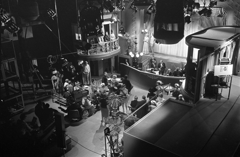 Studio 3, Bestanddeelnr 921-7347