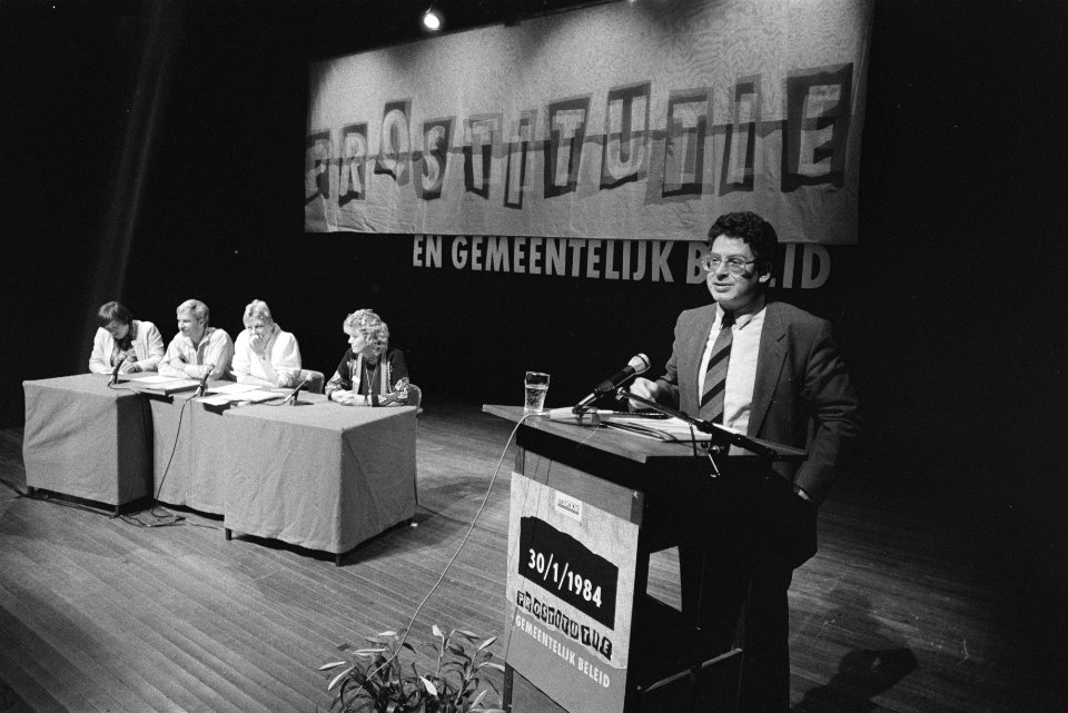 Studieconferentie over prostitutie en gemeentelijk beleid de Balie burgemeester , Bestanddeelnr 932-8474