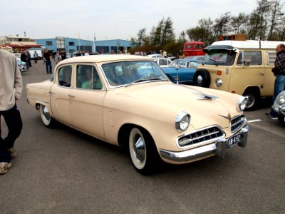 Studebaker Champion, Dutch licence registration AM-41-52 pic02