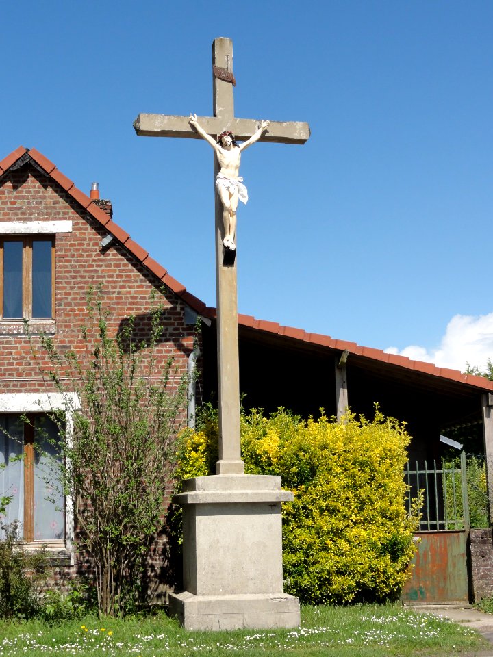 Surfontaine (Aisne) croix de chemin