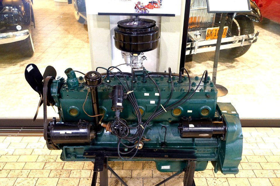 Studebaker straight-8 engine, probably 1942 - Automobile Driving Museum - El Segundo, CA - DSC01815