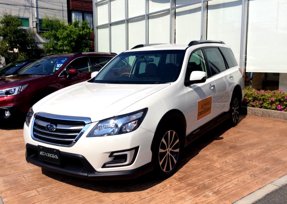 Subaru EXIGA CROSSOVER 7 (YAM) front