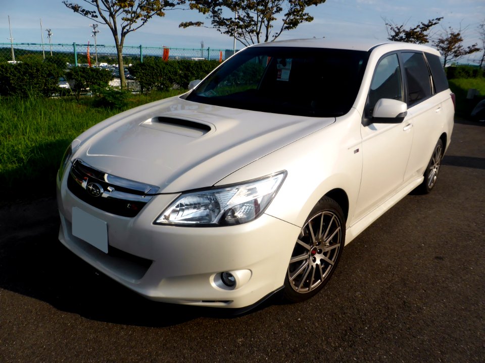 Subaru EXIGA tS (YA5) front