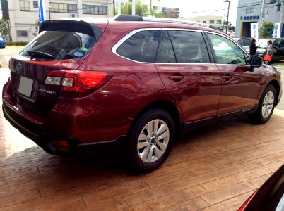 Subaru LEGACY OUTBACK (BS9) rear