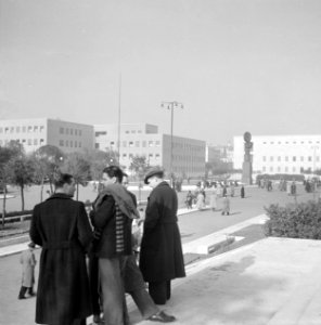 Studenten in de Città Universitaria, de universiteitswijk van Rome, Bestanddeelnr 191-1335