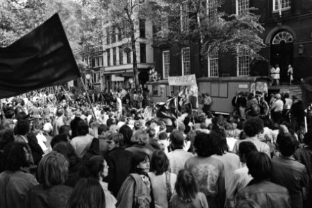 Studenten van Universiteit Amsterdam staken uit protest tegen invoering Wet Veri, Bestanddeelnr 923-5213
