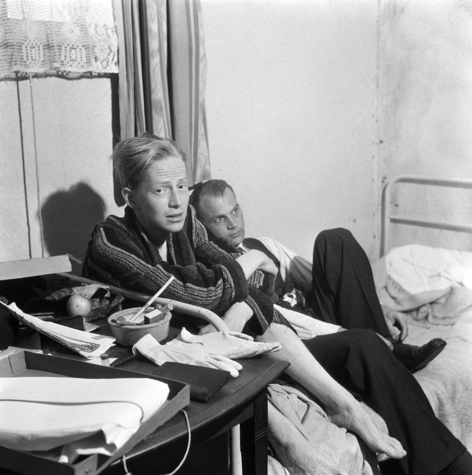 Studenten in een studentenkamer, Bestanddeelnr 900-7994
