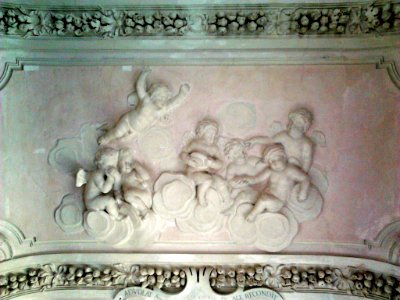 Stuccos in the Wilanów Palace 06