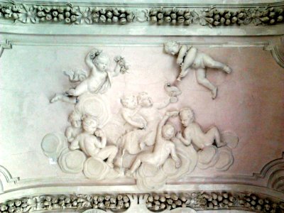 Stuccos in the Wilanów Palace 07