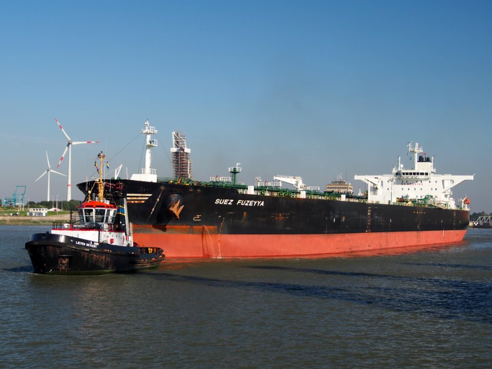 Suez Fuzeyya (ship, 2011) - IMO 9524449 leaving Berendrechtlock Port of Antwerp pic5