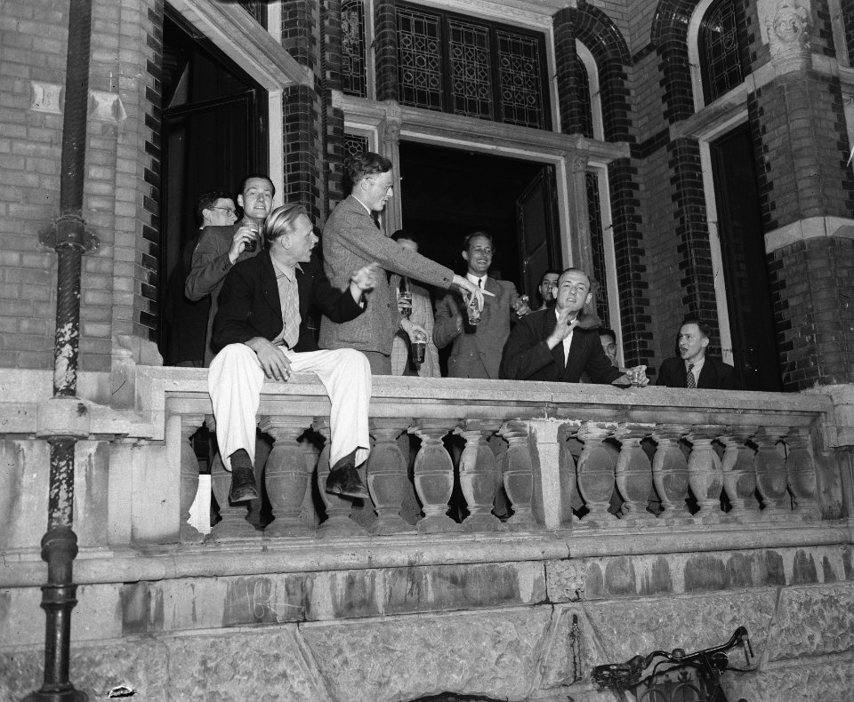 Studentenfeest, Bestanddeelnr 902-1890