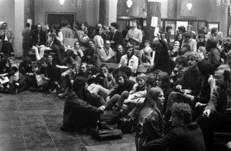 Studenten bezetten Maagdenhuis, Amsterdam studenten in Maagdenhuis, Bestanddeelnr 922-4307