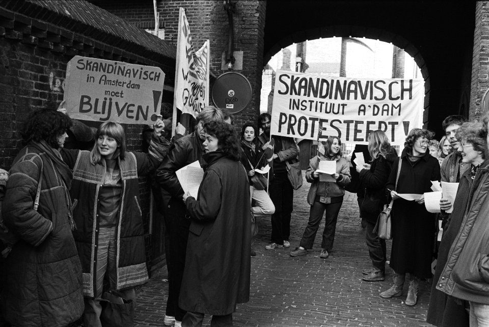 Studenten met spandoeken, Bestanddeelnr 932-5080