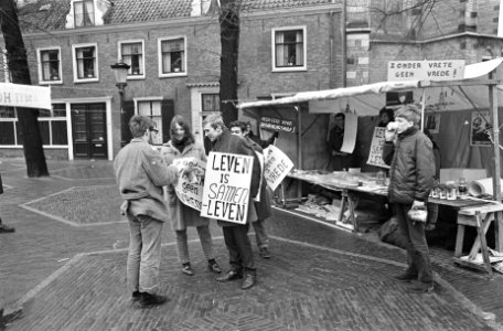 Studenten in hongerstaking op het Sint Janskerkhof te Utrecht, Bestanddeelnr 920-9483