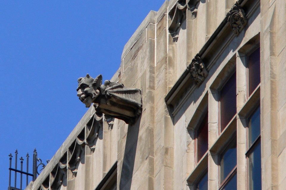 Stuart Bldg (Lincoln, Nebraska) W gargoyle 1