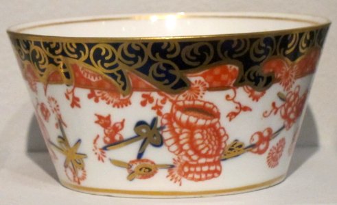 Sugar bowl, c. 1900, English, Royal Crown Derby, hard-paste porcelain, Honolulu Museum of Art