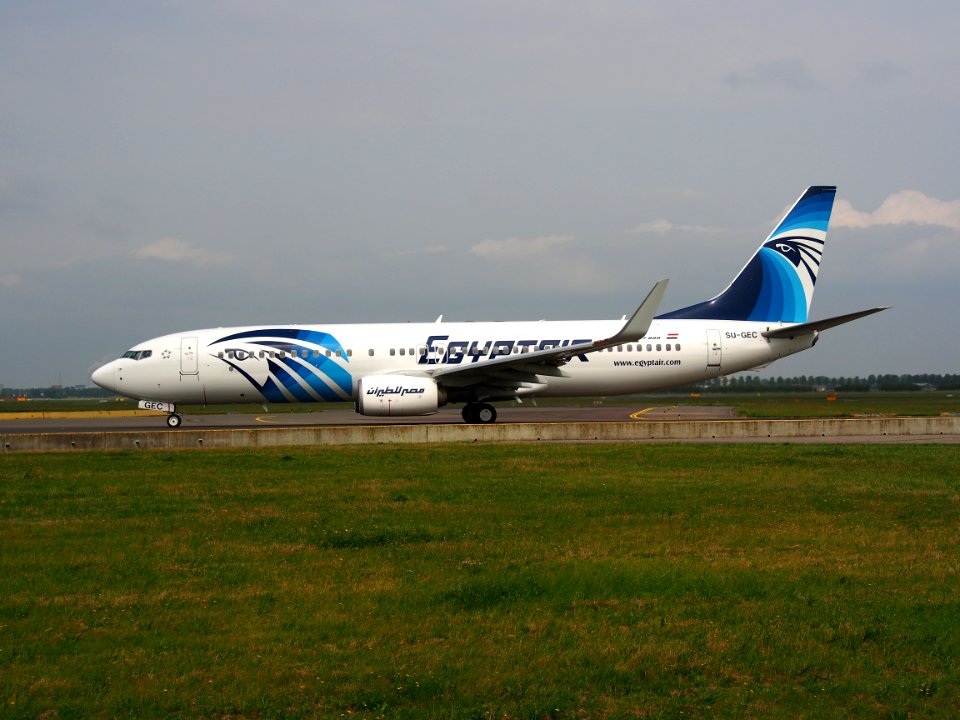 SU-GEC EgyptAir Boeing 737-866(WL) - cn 40801 taxiing 14july2013 pic-010