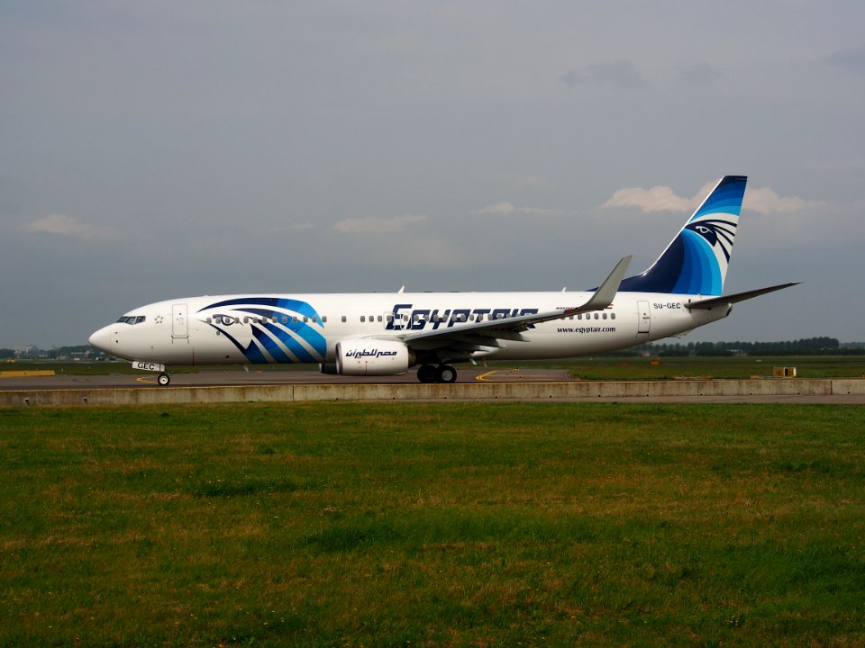 SU-GEC EgyptAir Boeing 737-866(WL) - cn 40801 taxiing 14july2013 pic-007