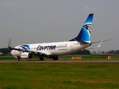 SU-GEC EgyptAir Boeing 737-866(WL) - cn 40801 taxiing 14july2013 pic-013