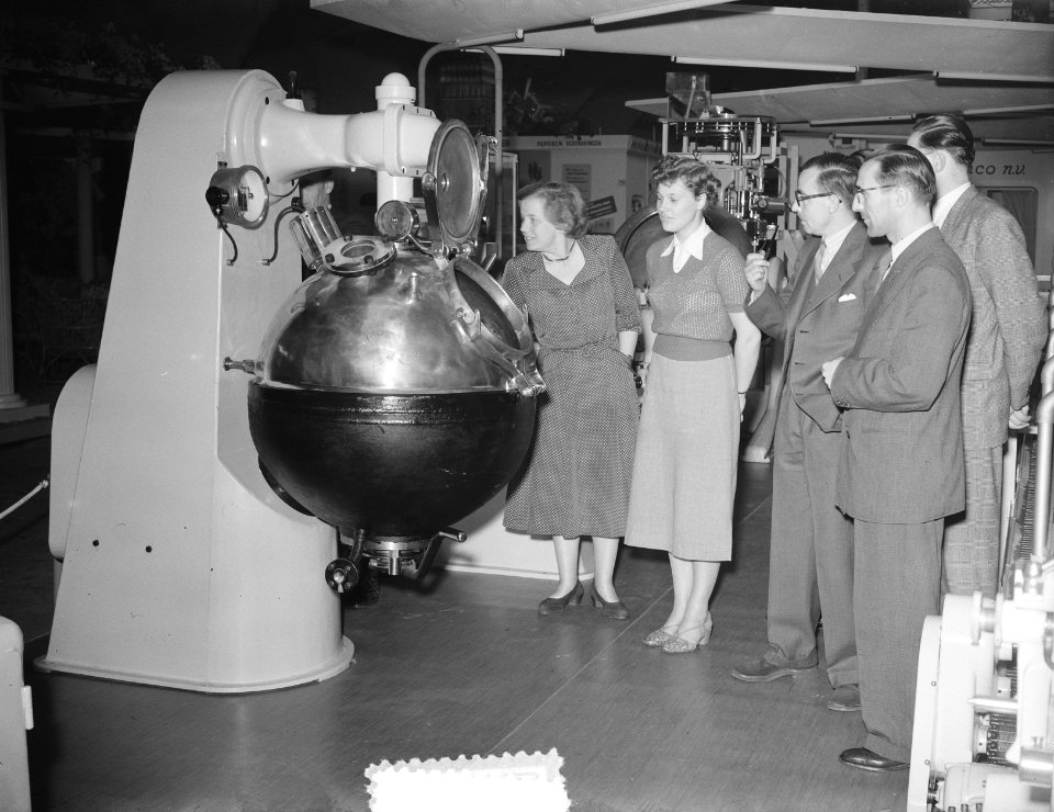 Suikertentoonstelling stands groepje, Bestanddeelnr 905-0780