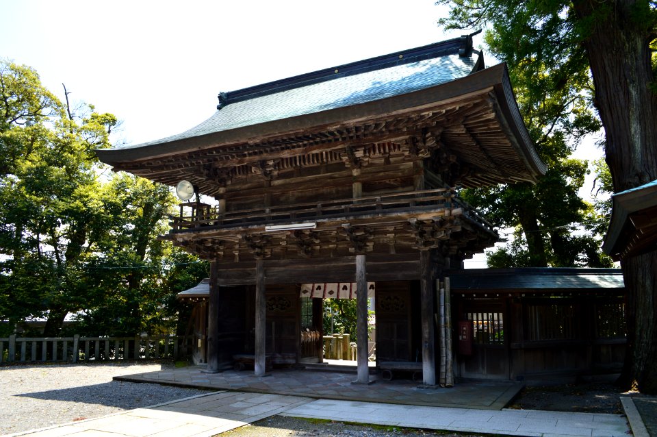 Sugoisobe-jinja, shinmon-2