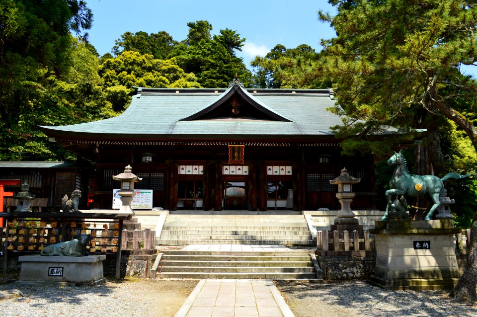Sugoisobe-jinja, haiden-2