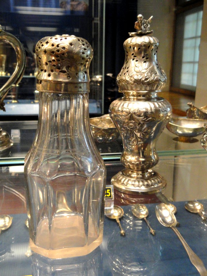 Sugar casters - Henrik Petman, Viipuri, 1776-1799 - Nils Enberg, Turku, 1776 - National Museum of Finland - DSC03984