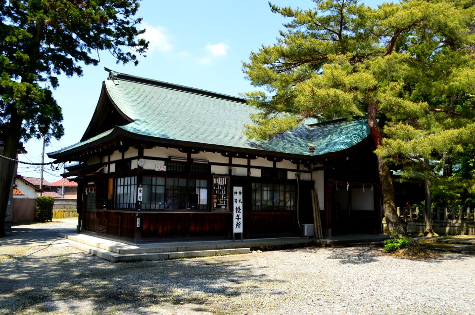 Sugoisobe-jinja, shamusho