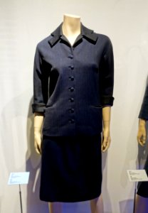 Suit by Lillian Farrar, 1948, wool - Musée de la mode - Montreal, Canada - DSC07032