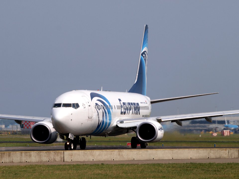SU-GDB EgyptAir Boeing 737-866(WL) taxiing 13july2013 pic-001