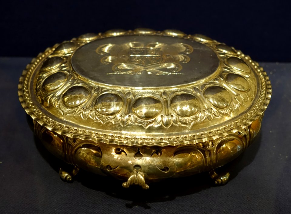 Sugar box, Caleb Westbrooke, London, England, 1675, silver - Dallas Museum of Art - DSC05164