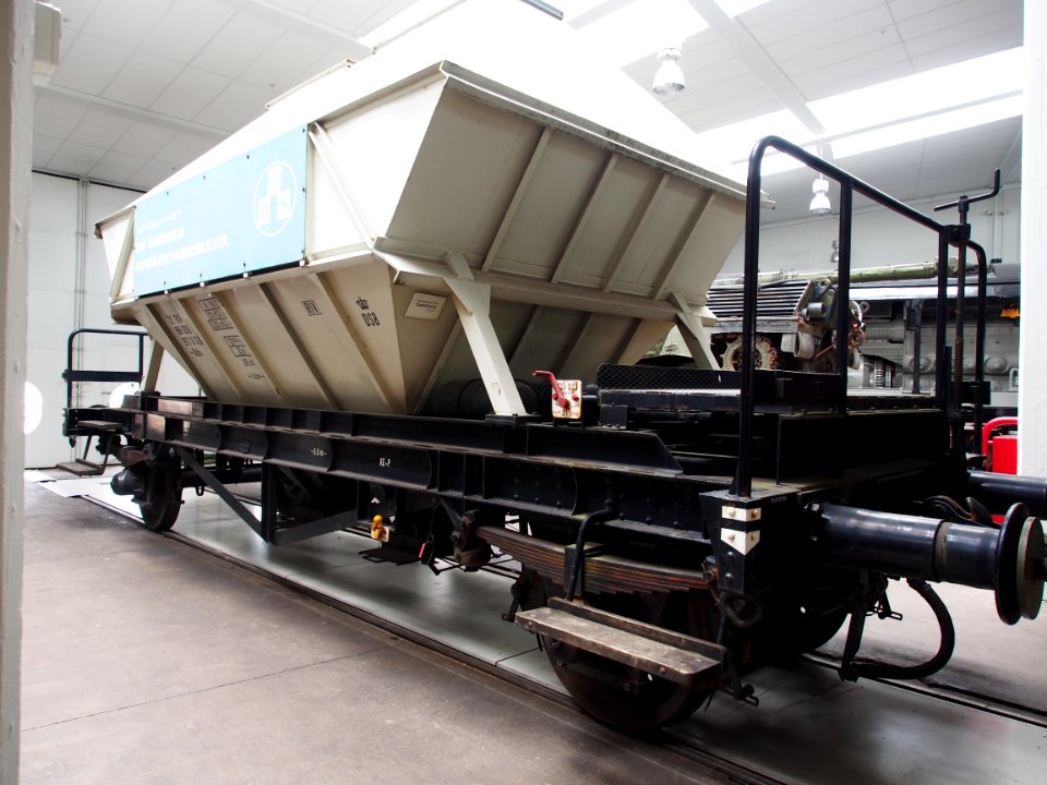 Sugar tankerwagon Uds 911 0 029-9 pic2