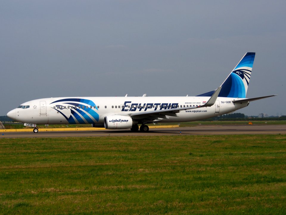 SU-GDB EgyptAir Boeing 737-866(WL) taxiing 13july2013 pic-002