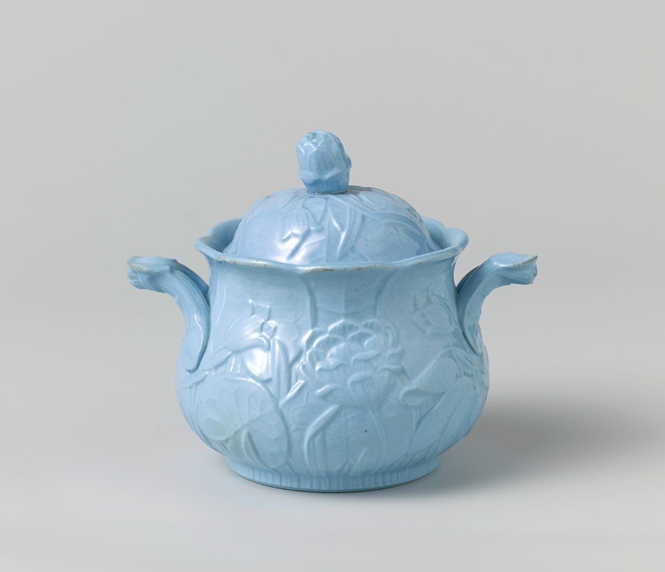 Suikerpot met reliëfs, Petrus Regout & Co