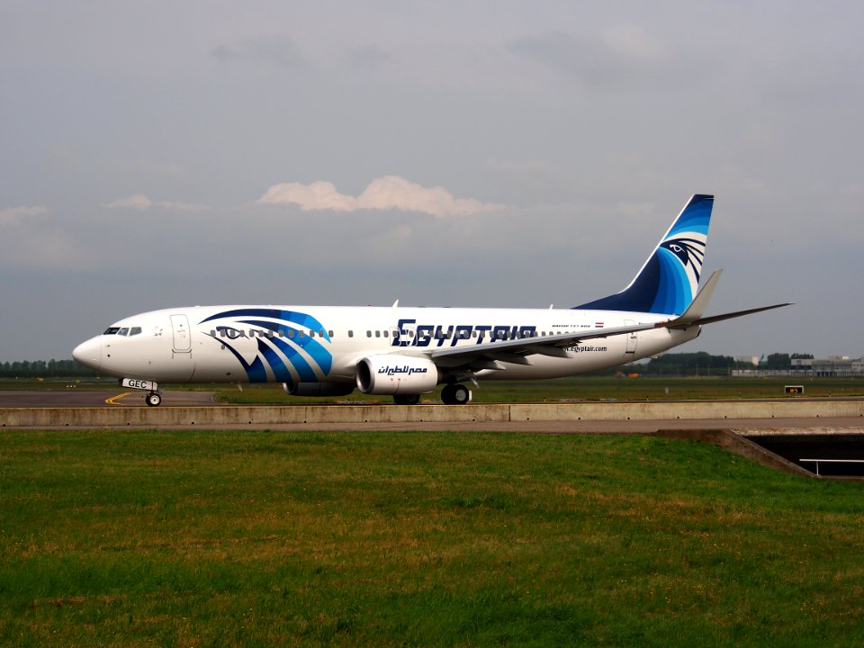 SU-GEC EgyptAir Boeing 737-866(WL) - cn 40801 taxiing 14july2013 pic-006