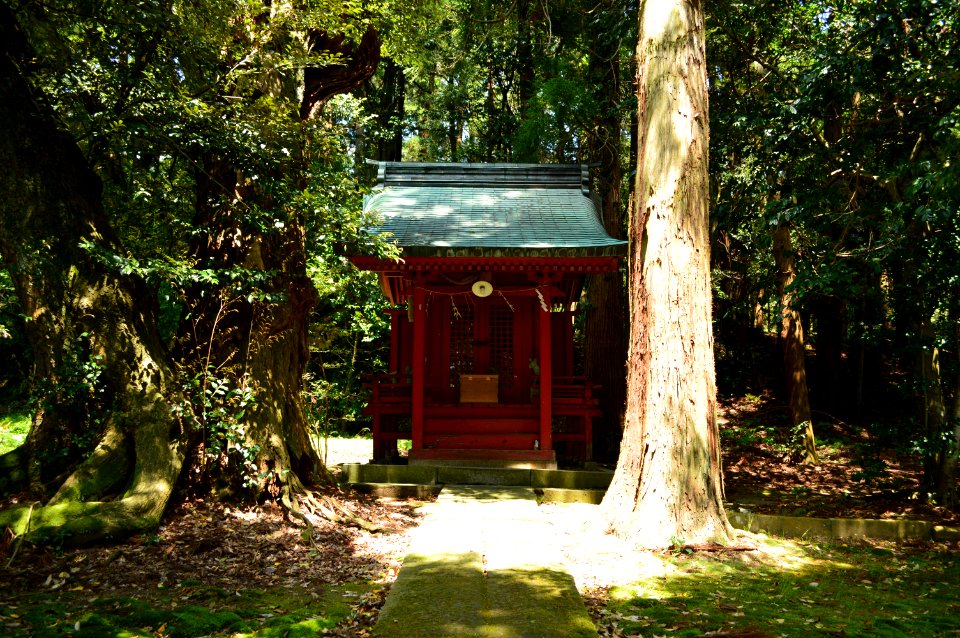 Sugoisobe-jinja, keidaisha-2