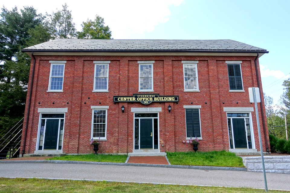 Sturbridge Center Office Building - Sturbridge, Massachusetts - DSC06003