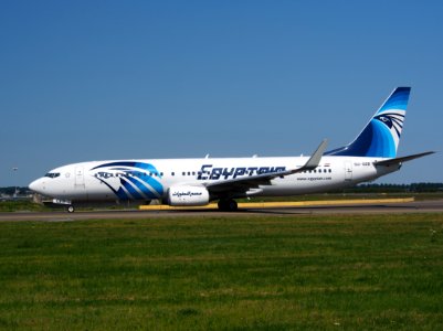 SU-GEB EgyptAir Boeing 737-866(WL) - cn 40800, taxiing 21july2013 pic-005