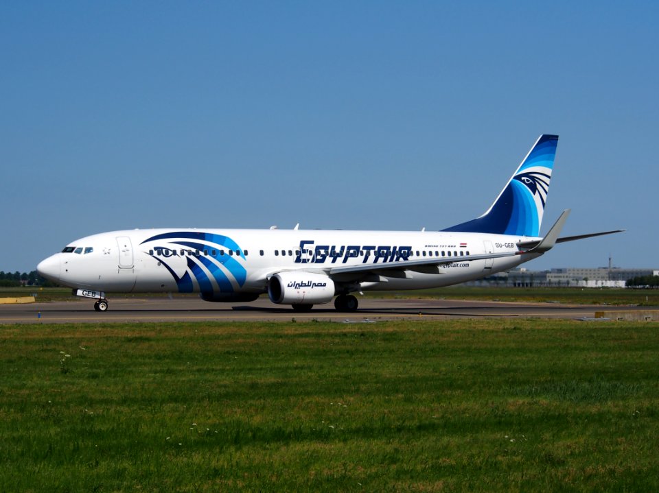 SU-GEB EgyptAir Boeing 737-866(WL) - cn 40800, taxiing 21july2013 pic-004