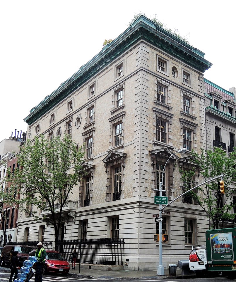 Stuyvesant Fish House Mad Av & 25 E78 St cloudy jeh