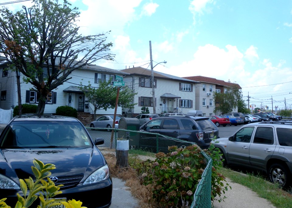 Suburbia JC parking jeh