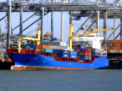 Suderoog loading and unloading in the Amazone harbour Port of Rotterdam 08-Apr-2007