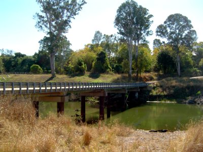 Summerville Road East crossing Brisbane River