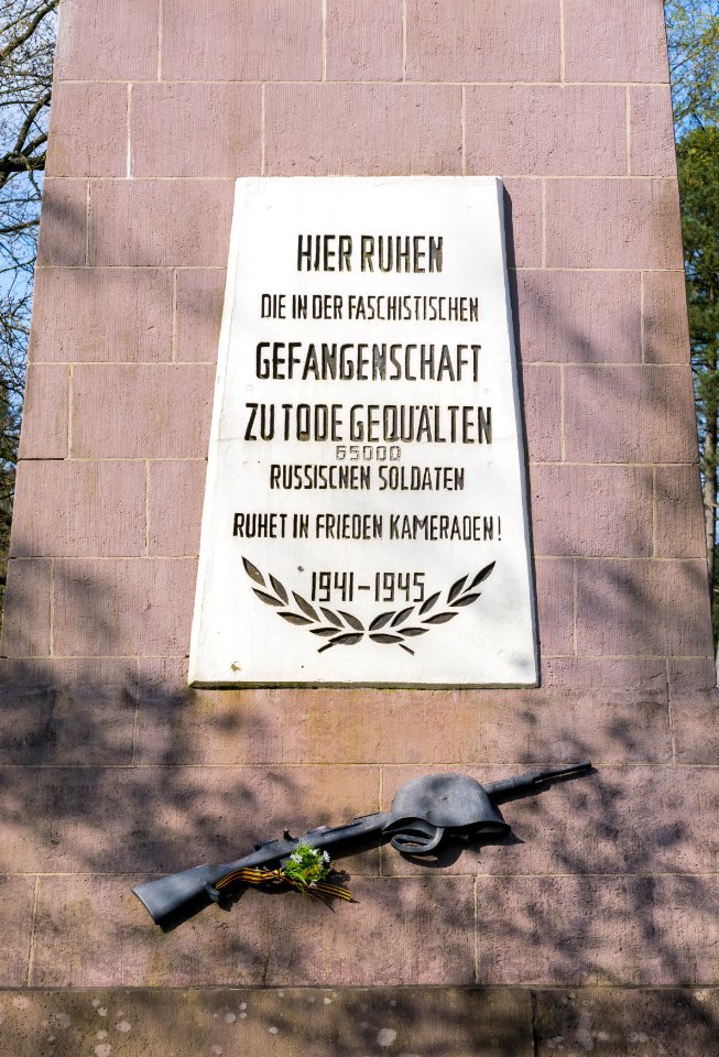 Stukenbrock - 2016-05-01 - Sowjetischer Friedhof (008)