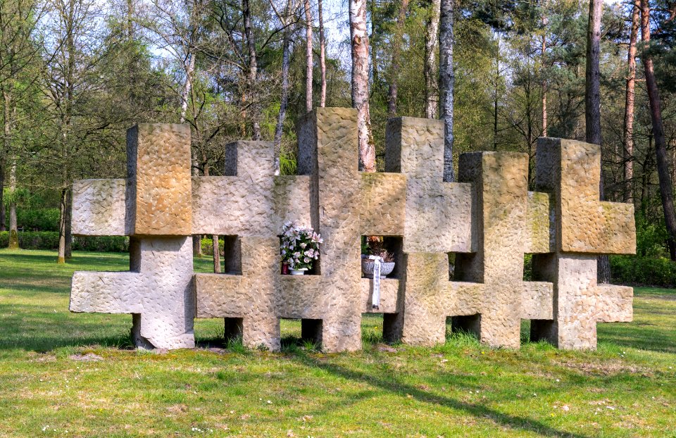 Stukenbrock - 2016-05-01 - Sowjetischer Friedhof (003)