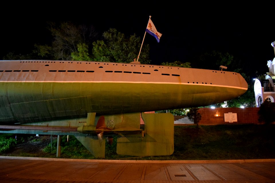 Submarine Monument (Vladivostok) 04