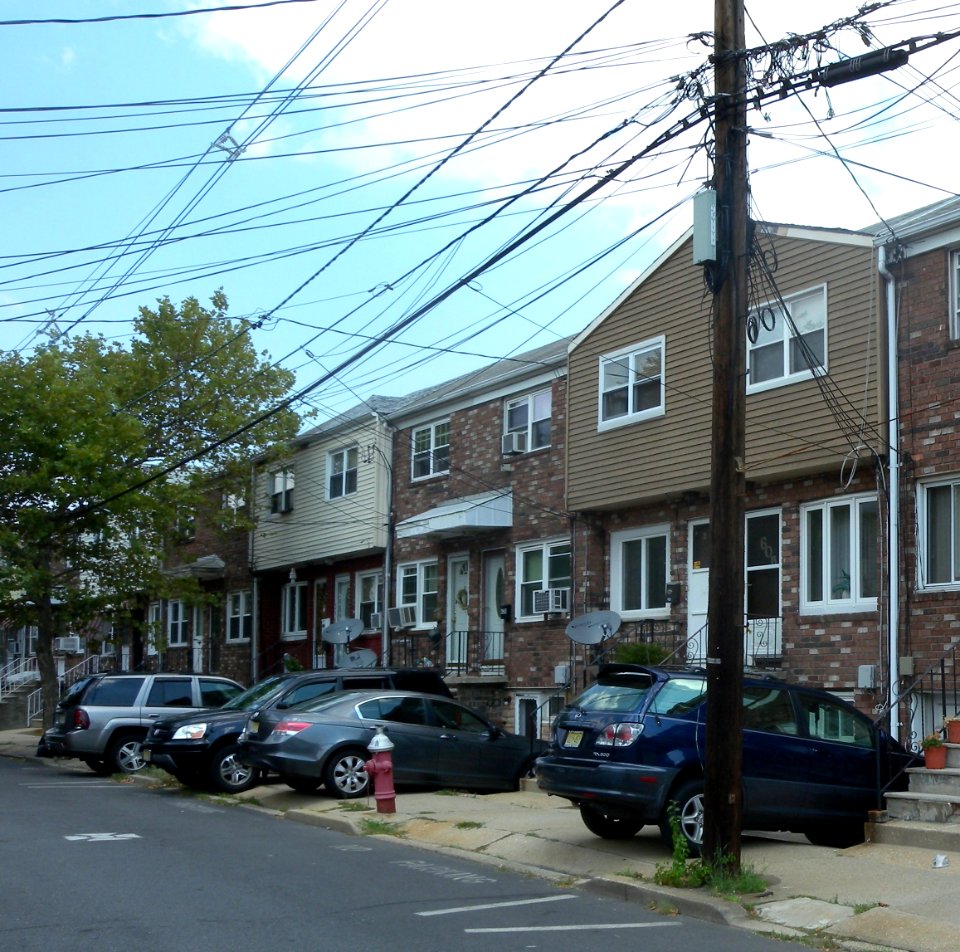 Suburbia JC walk parking jeh