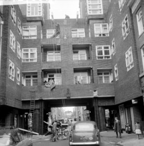 Stutten onder de arkade aan de Vijzelstraat, Bestanddeelnr 912-7599