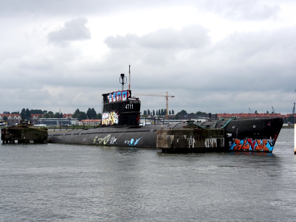 Submarine 4711 at Amsterdam, pic1